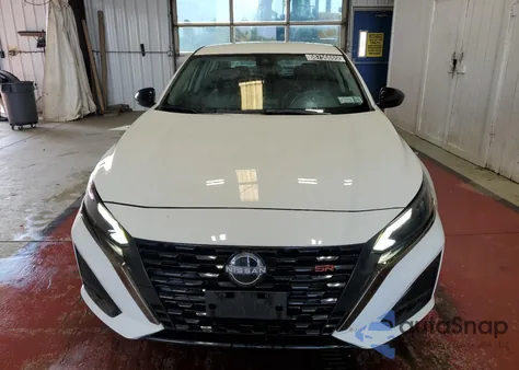 2024 Nissan Altima Sr из США, поврежденный, VIN 1N4BL4CV0RN363189